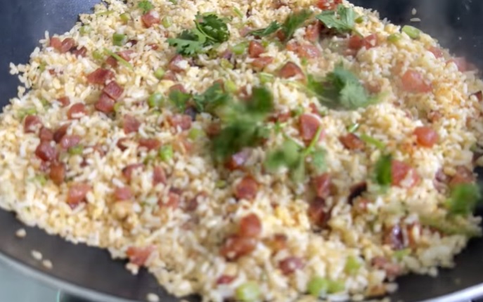 Cơm Chiên Lạp Xưởng Chuẩn Vị Cho Bữa Ăn Tiện Lợi Tại Gia Cùng Thiên Trà IMEX